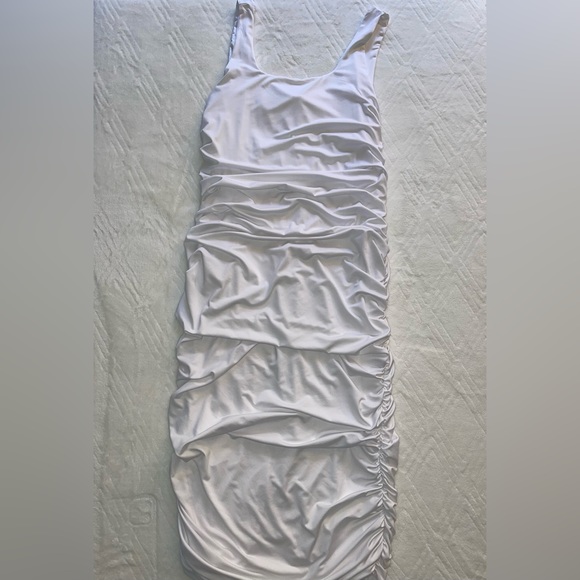 BEAGIMEG Women's Tank Top Bodycon Ruched Sleeveless Basic Midi Party Dress - Picture 1 of 2